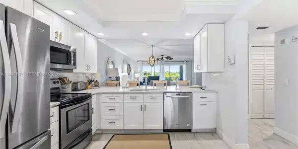 275 Palm Ave