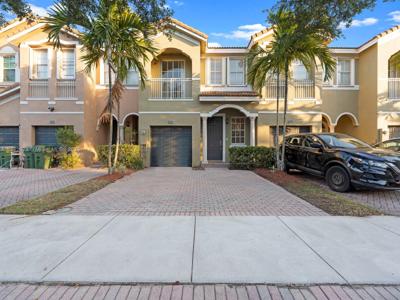 2590 SE 14th St