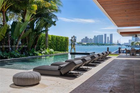 126 W San Marino Dr