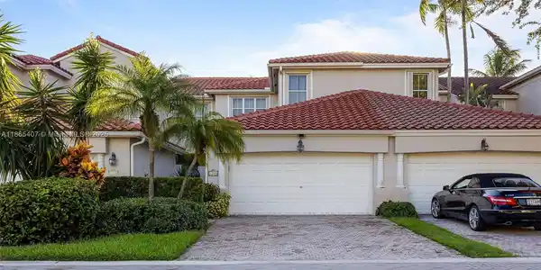 1384 Harbor View W
