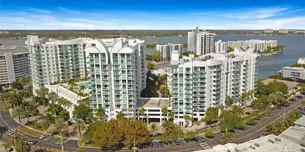 7910 Harbor Island Dr