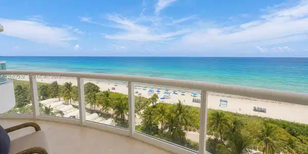 6365 Collins Ave