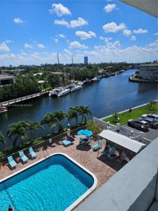 401 Golden Isles Dr