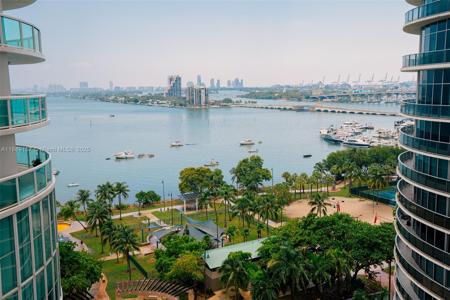 1800 N Bayshore Dr