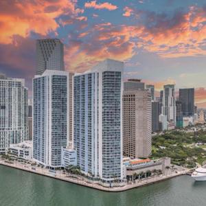 335 S Biscayne Blvd