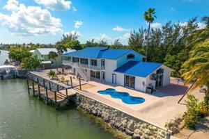 2000 Manor Ln