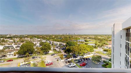 1000 Parkview Dr