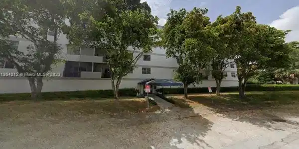 8950 NE 8th Ave Unit 407