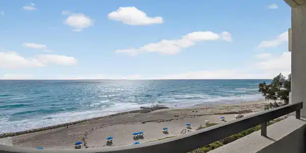 4000 N Ocean