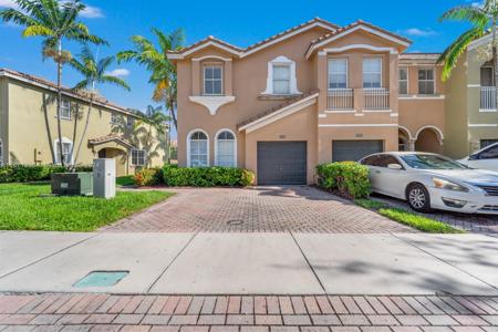 2498 SE 13th Ct