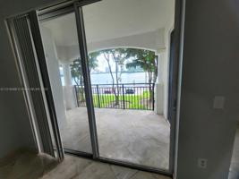 3255 NE 184th St Unit 12210