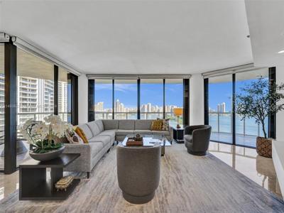 4000 Island Blvd