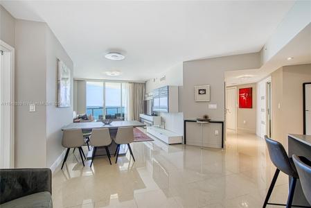 16699 Collins Ave