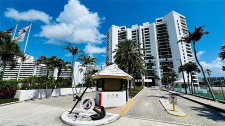 300 Three Islands Blvd