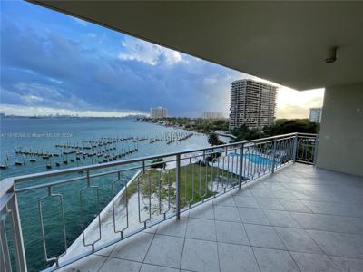 11111 Biscayne Blvd