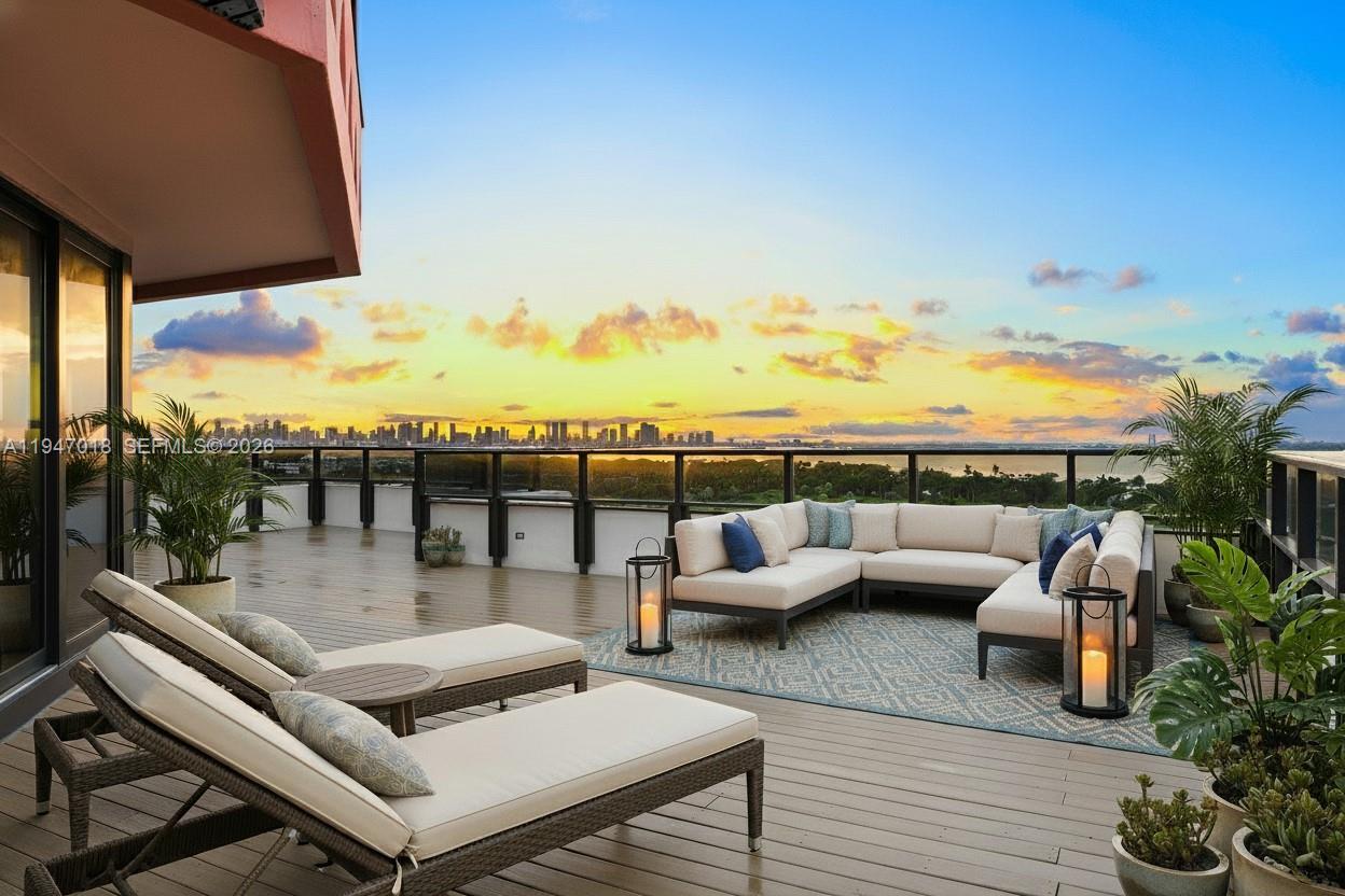 Image 3: 1 of 2 Terraces - Miami Skyline & Intracoastal View