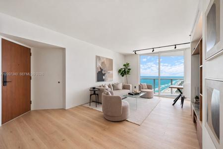 6365 Collins Ave