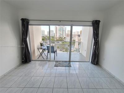 300 Bayview Dr