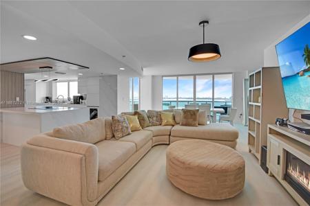 1800 N Bayshore Dr