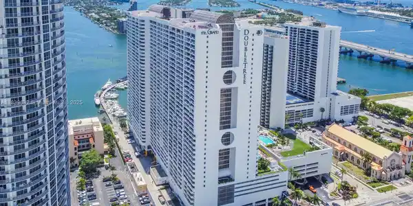 1717 N Bayshore Dr
