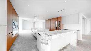 18501 Collins Unit 4003/04