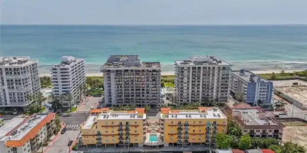 8888 Collins Ave