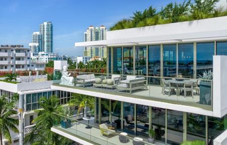 300 Collins Ave