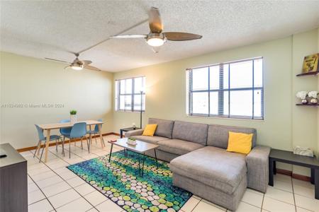 1390 Ocean Dr