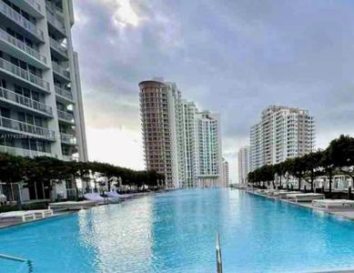 475 Brickell Ave