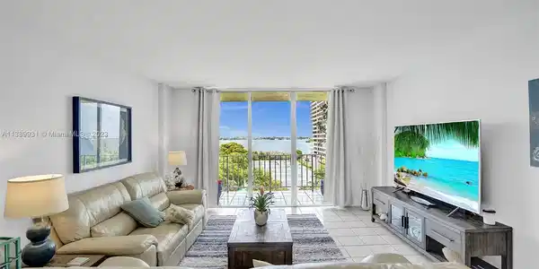 11111 Biscayne Blvd Unit 8G