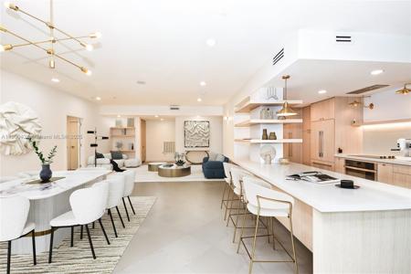 10101 Collins Ave