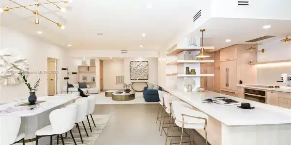 10101 Collins Ave