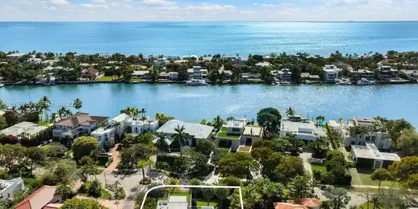 741 Harbor Dr