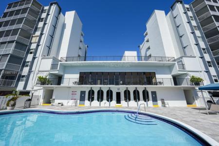 200 Diplomat Pkwy