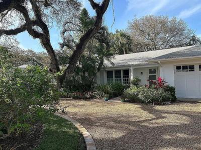 425 Eugenia Rd