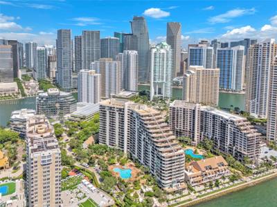 520 Brickell Key Dr