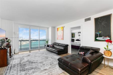 50 Biscayne Blvd