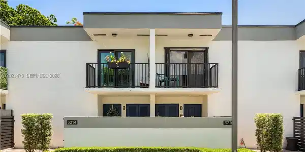 3214 W Trade Ave