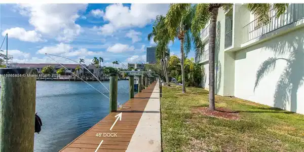 16570 NE 26th Ave DOCK 32