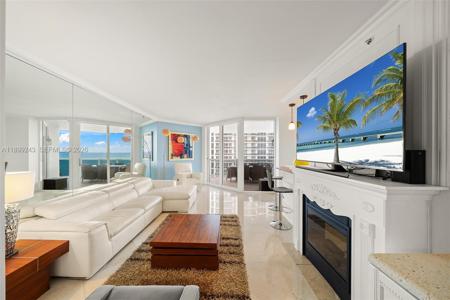 4775 Collins Ave