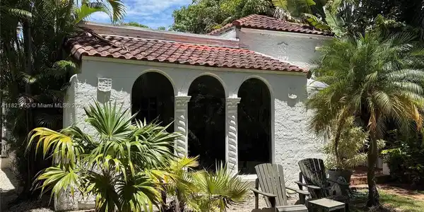 3767 Royal Palm Ave