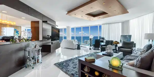 2711 S Ocean Dr