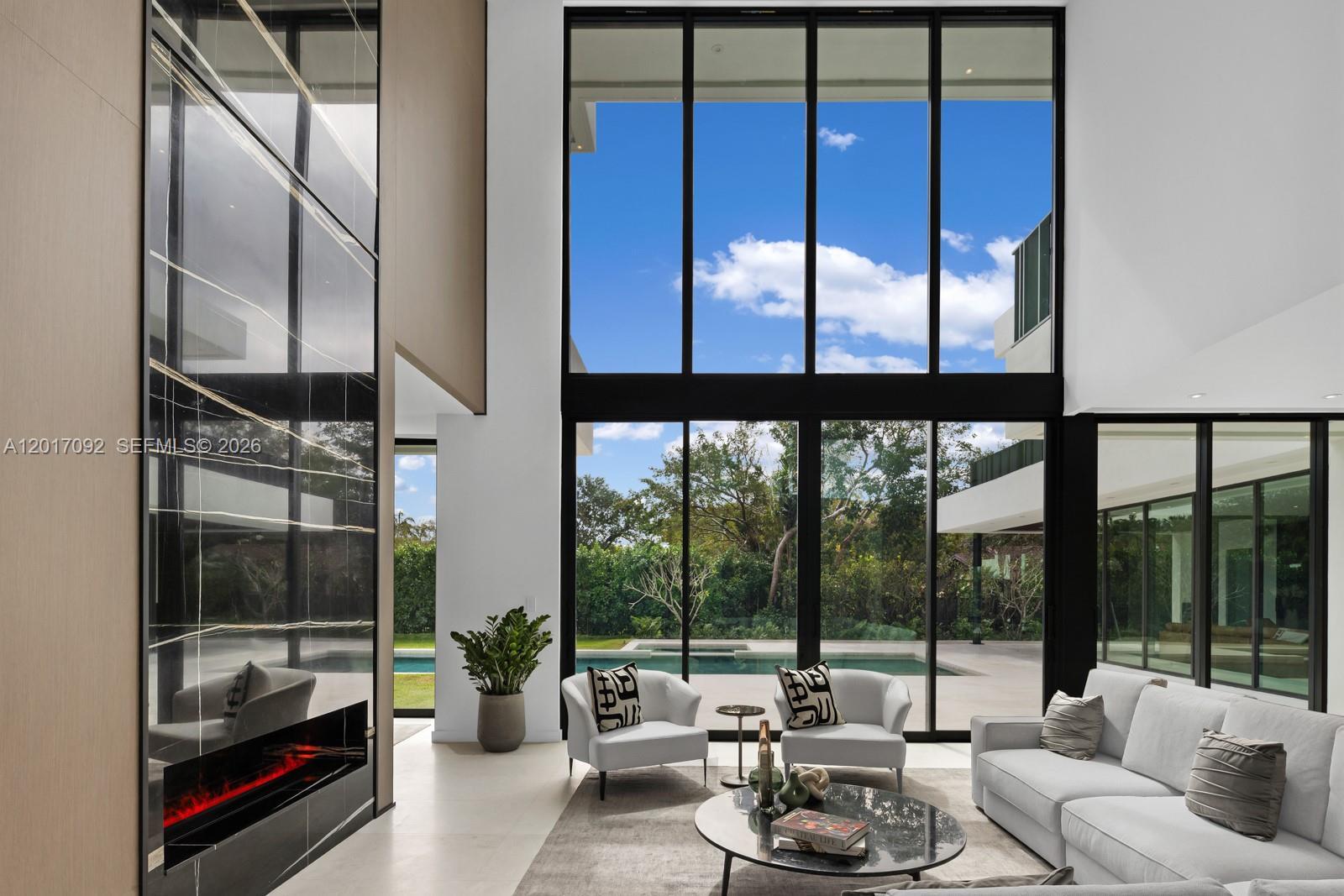 Image 3: Double height ceilings