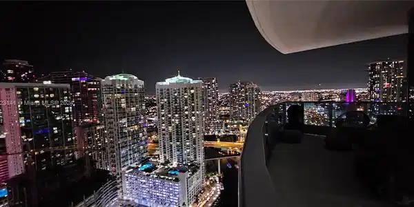 200 Biscayne Blvd Way
