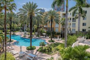 145 Jefferson Ave Unit 423