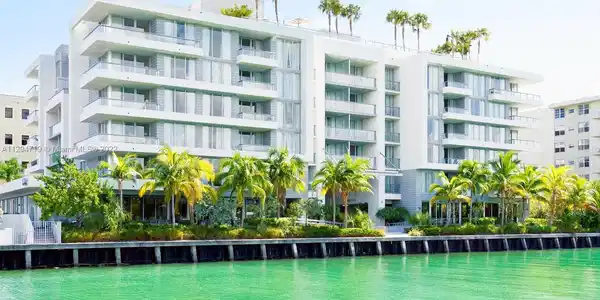 9540 W Bay Harbor Dr Unit 513