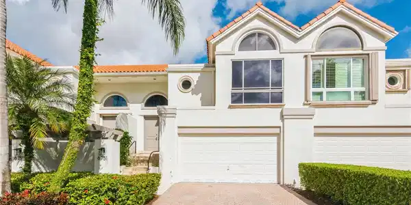 6751 SW 89th Ter