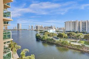3330 NE 190th St Unit 617