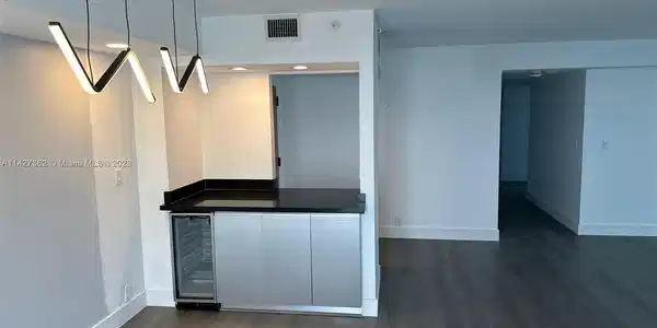 1000 Quayside Ter Unit 1801