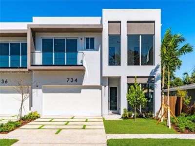 734 NE 14th Ave